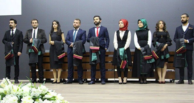 Denizli Barosu'nda 9 yeni avukat yemin edip göreve başladı