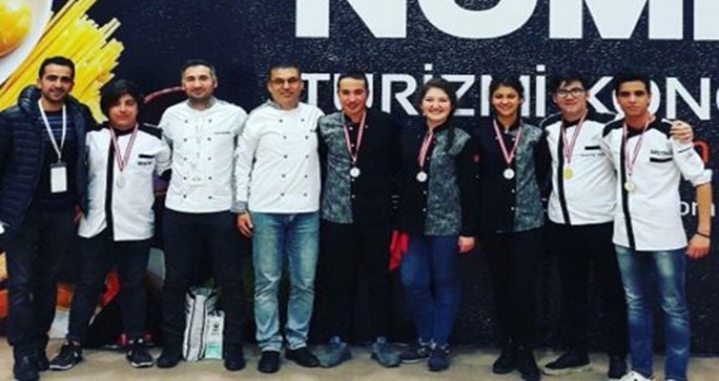 Genç aşçılar İzmir’den ödülle döndü