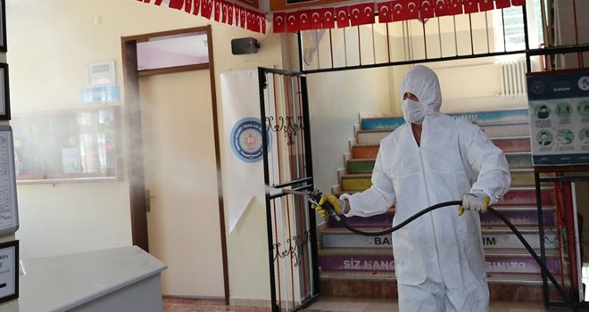 Pamukkale’de okullar dezenfekte edildi