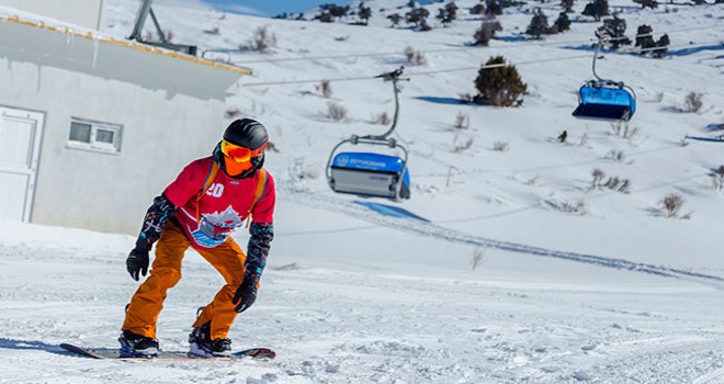 Kayak merkezine 100 bin turist bekleniyor