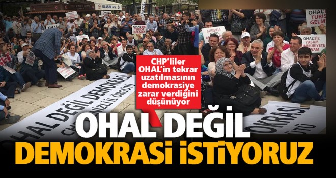 CHP’lilerden ‘demokrasi istiyoruz’ eylemi