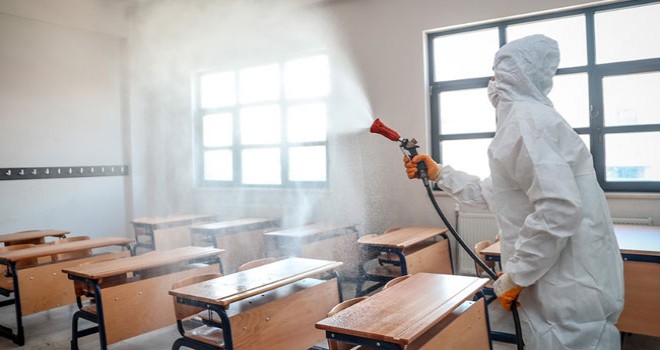 Pamukkale Belediyesi LGS öncesi okulları dezenfekte etti