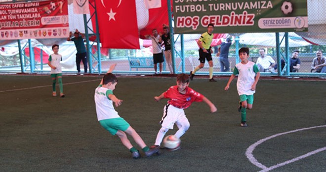 Merkezefendi’de 30 Ağustos Zafer Kupası Futbol Turnuvası başladı