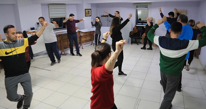 Pamukkale Belediyesi’nin ücretsiz halk oyunları kurs başvuruları başladı
